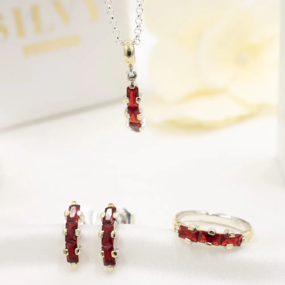 Juego aretes  cadena  dije y sortija en plata con lámina de oro 18K