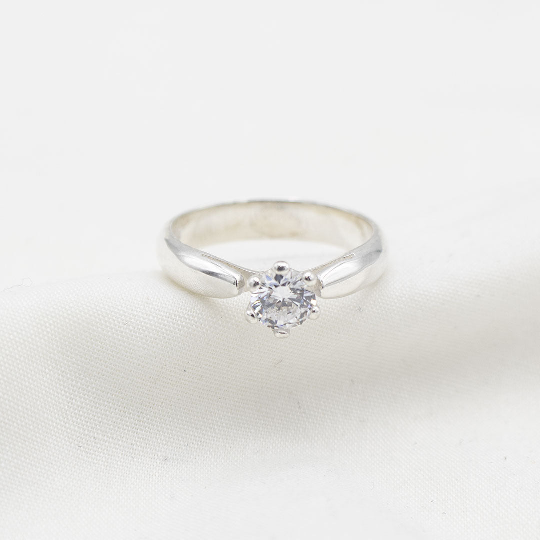 ANILLO DE COMPROMISO DE PLATA