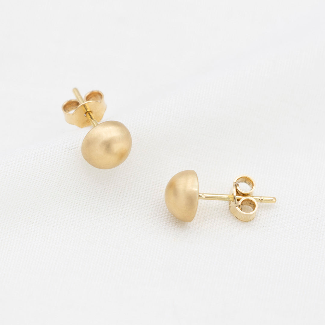 ARETES DE ORO 18K