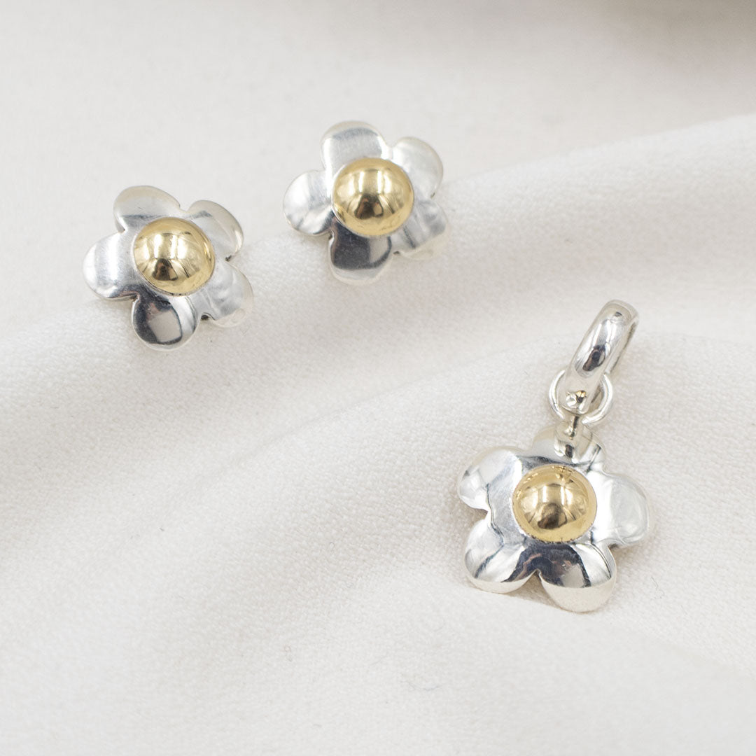 JUEGO DIJE Y ARETES DE PLATA LAMINADA EN ORO