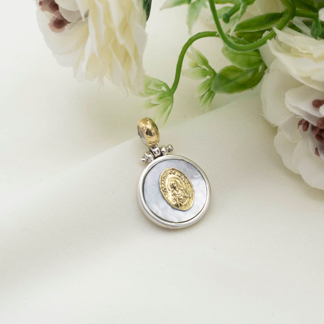 DIJE DE PLATA LAMINADA EN ORO SAGRADO CORAZON DE JESUS