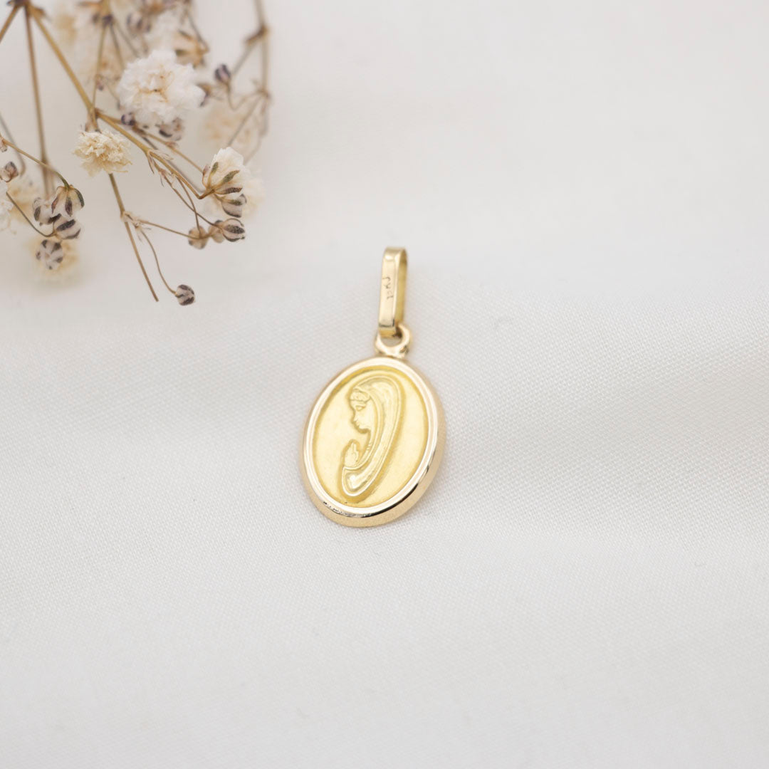 DIJE VIRGEN MADONNA DE ORO 18K