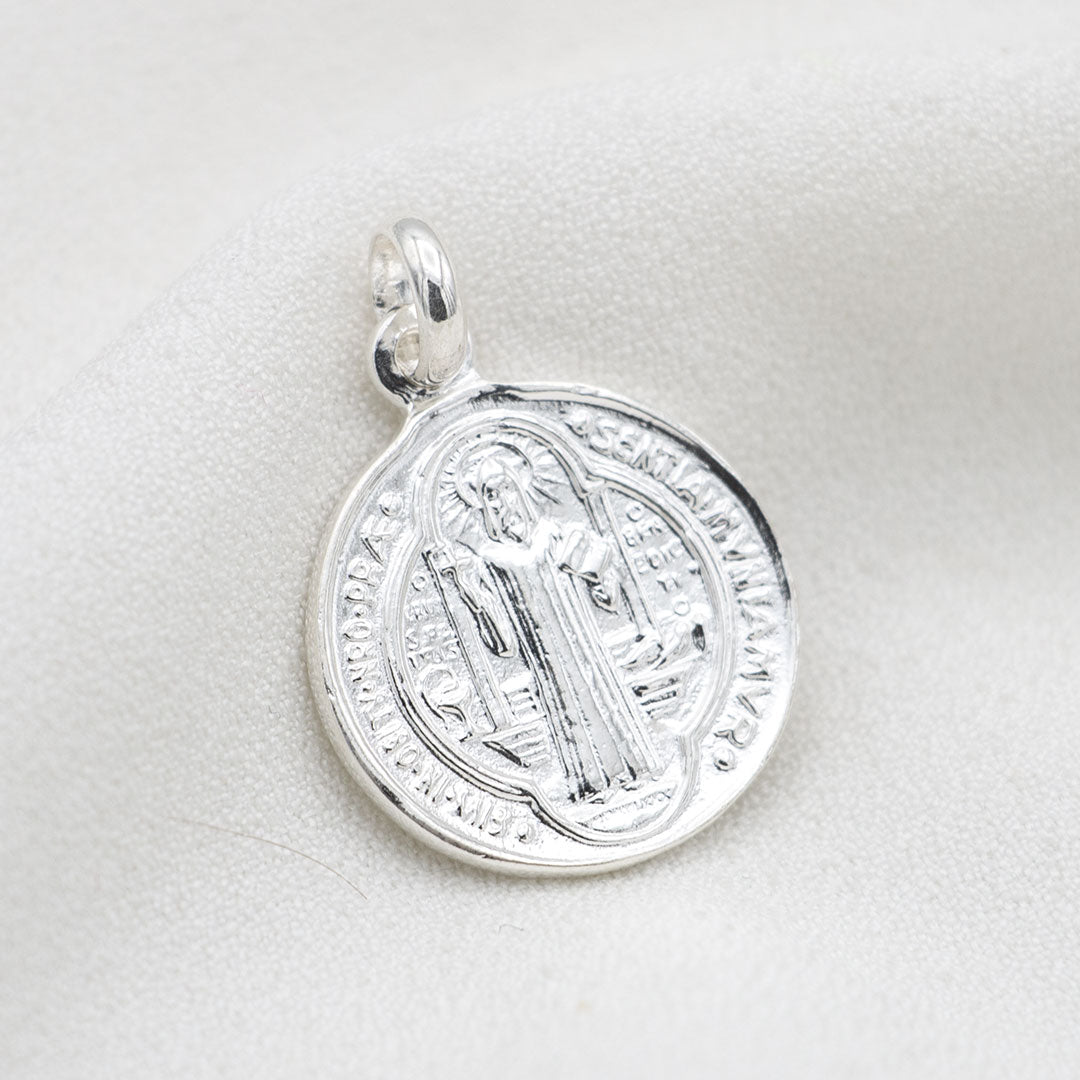 DIJE SAN BENITO DE PLATA