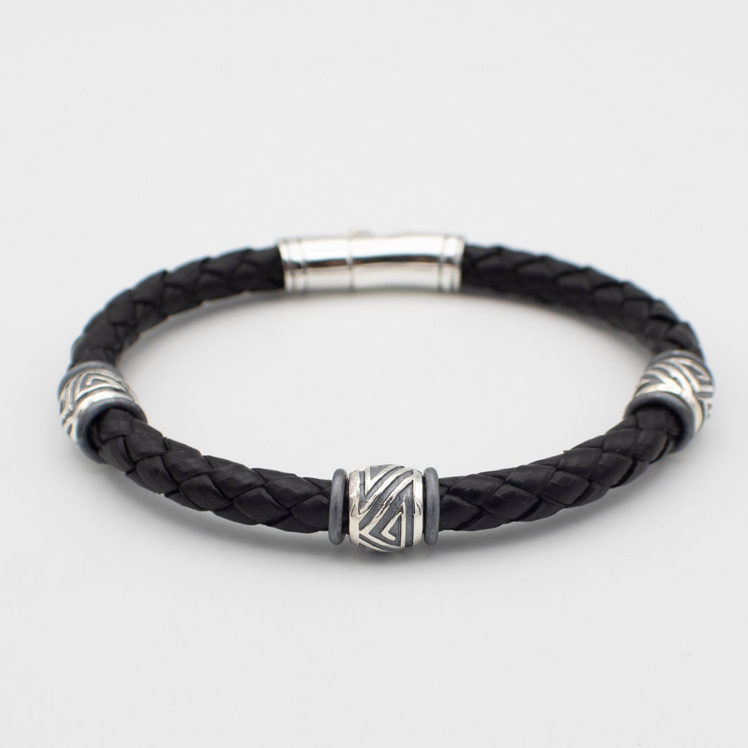 PULSERA DE PLATA CON CUERO