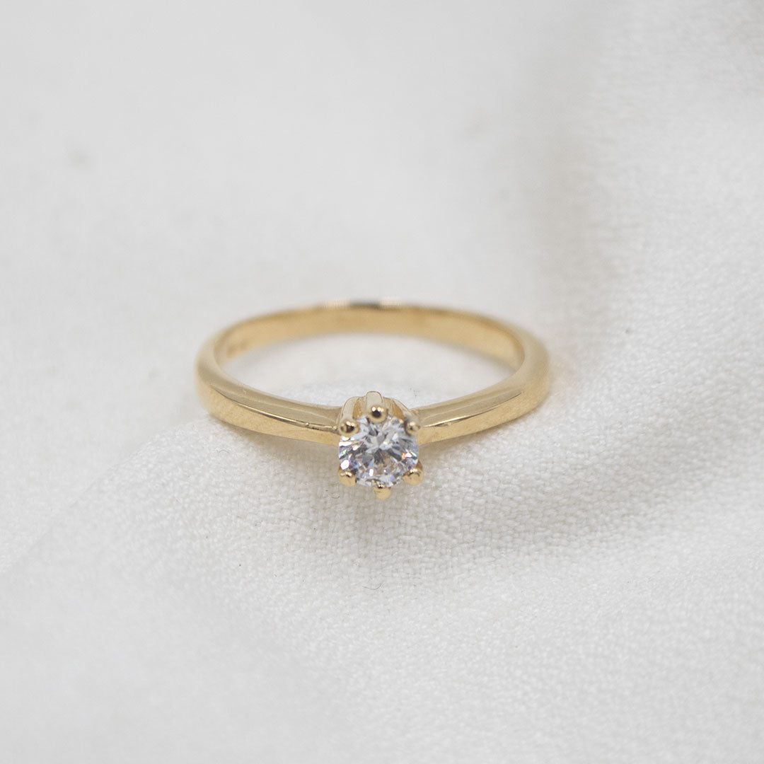 ANILLO DE COMPROMISO DE ORO