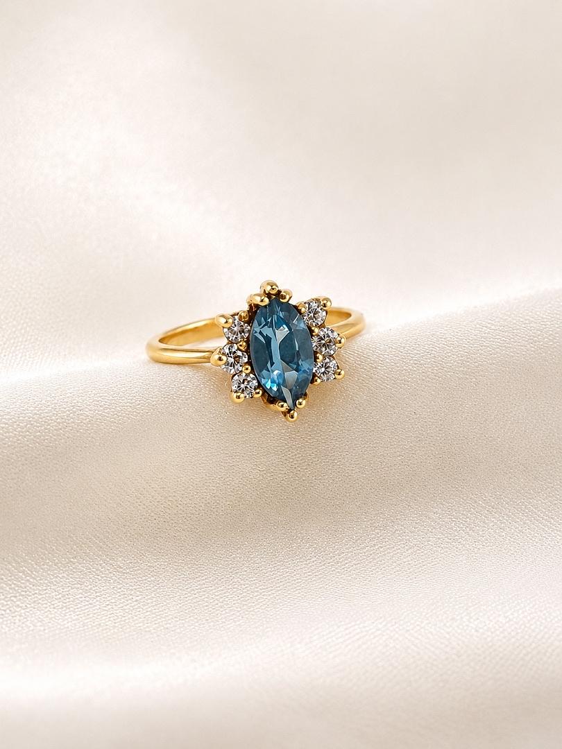 Anillo de oro 18k