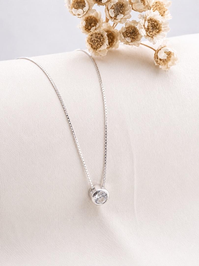 CADENA Y DIJE DE PLATA PUNTO DE LUZ