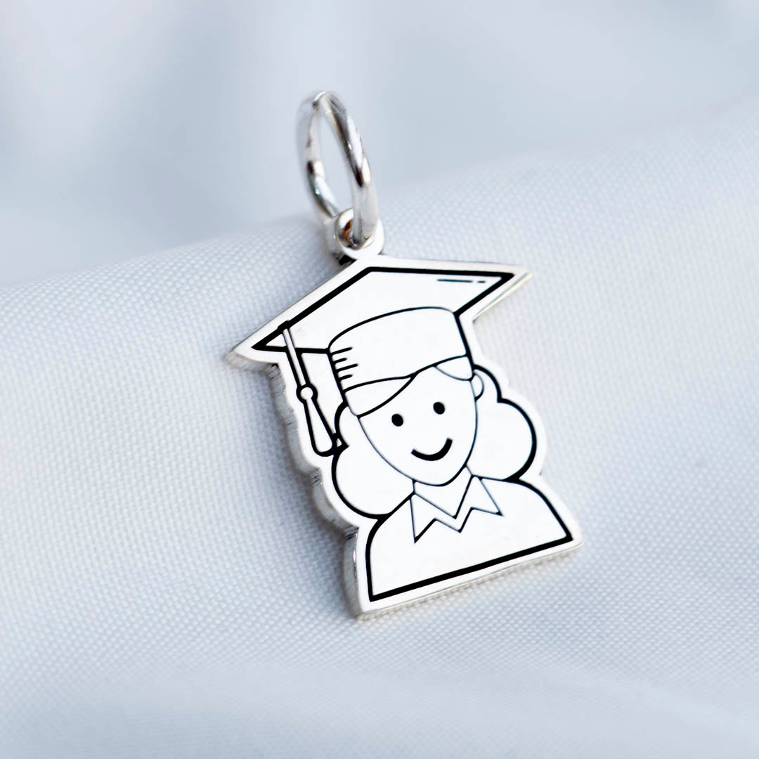 DIJE GRADUACION DE PLATA