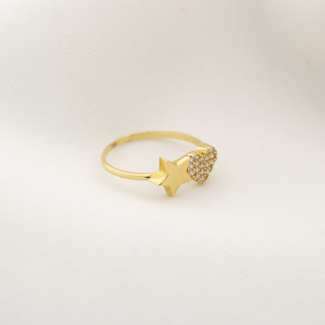 Sortija de estrella y corazón de oro