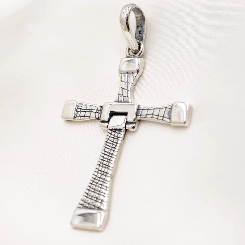 Cruz de plata 950