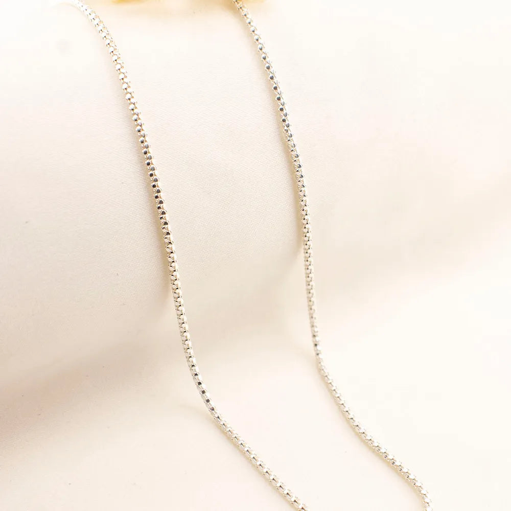 Cadena de plata