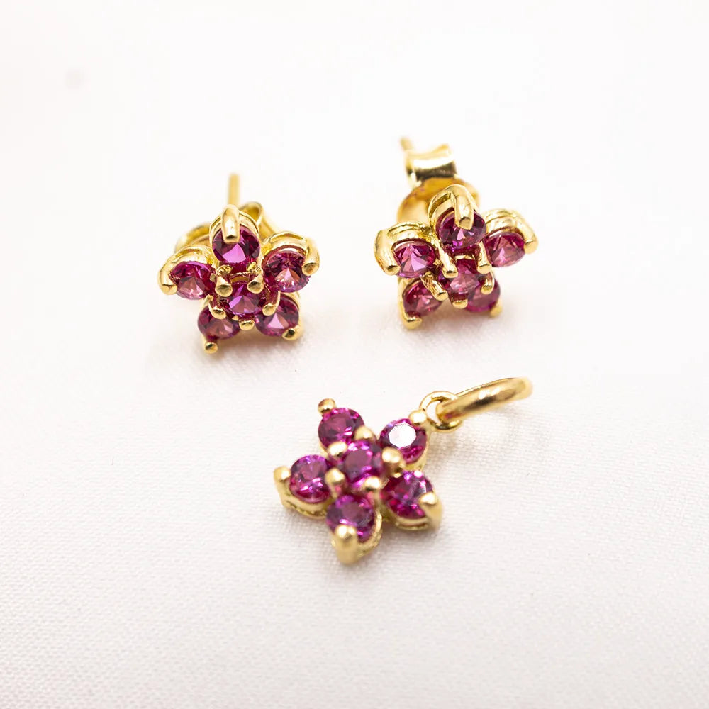 Juego de Aretes y Dije de Oro 18k
