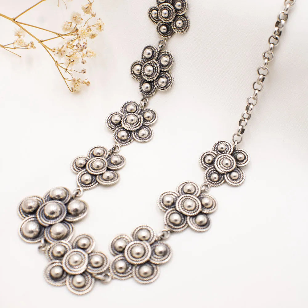 Collar de plata