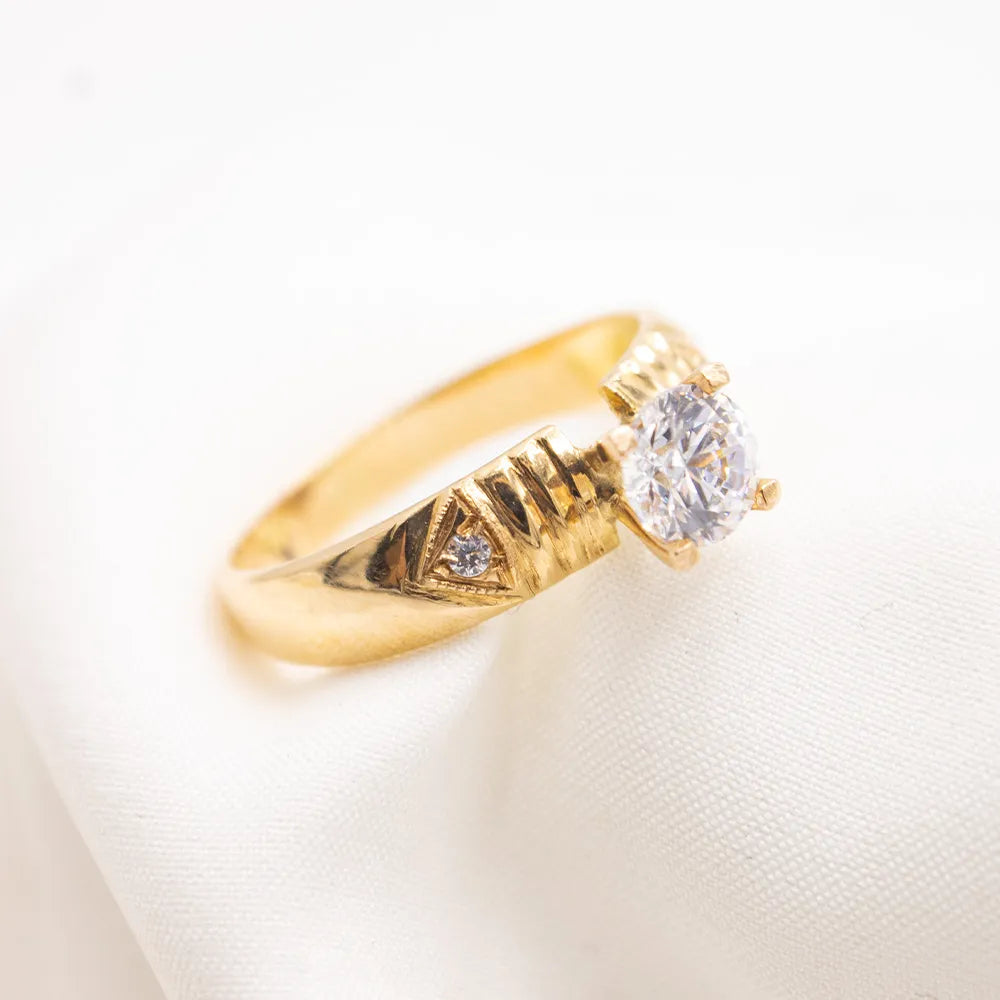 Sortija de compromiso de oro 18k