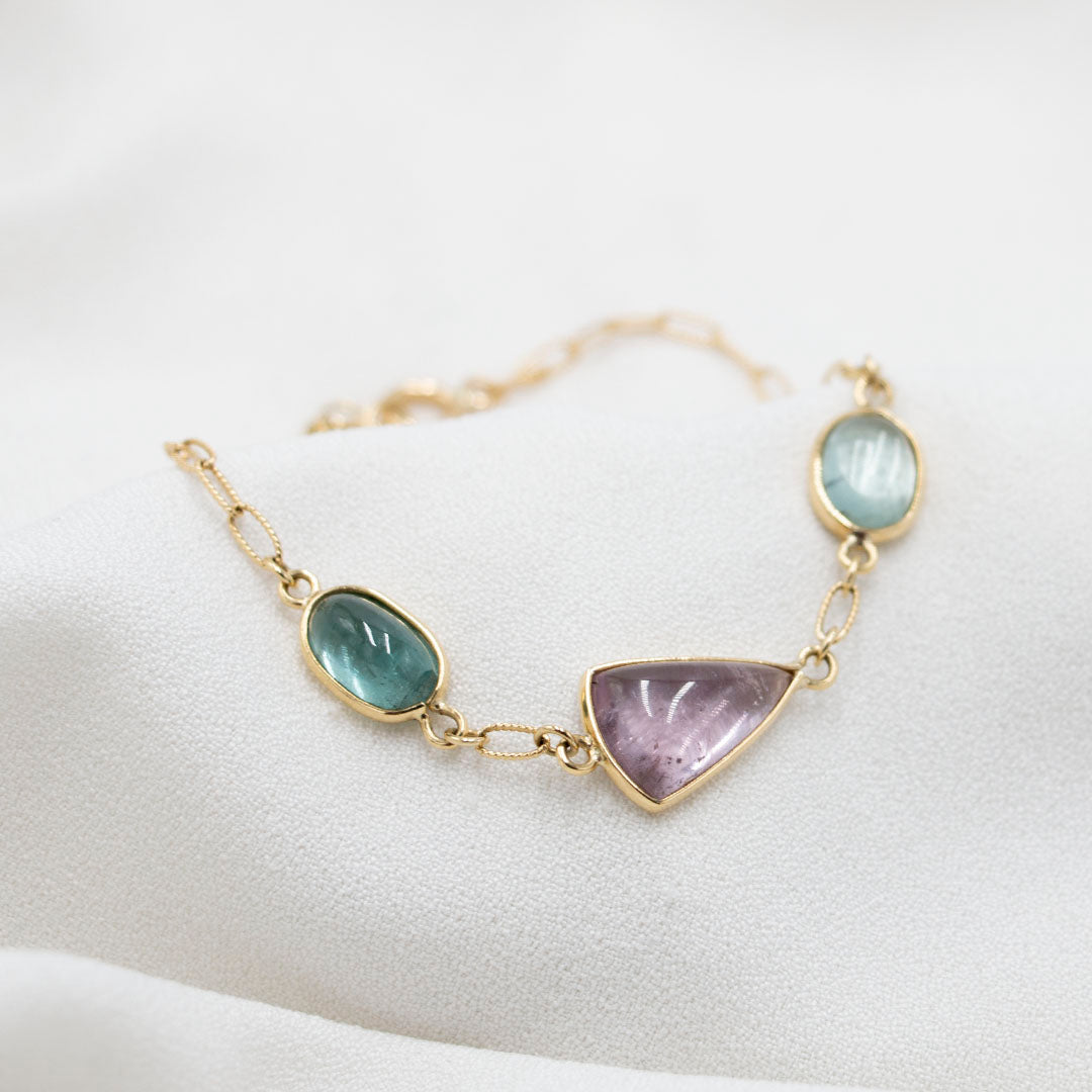 Pulsera de Oro 18K con piedras naturales Agua Marina, Amatista y Turmalina