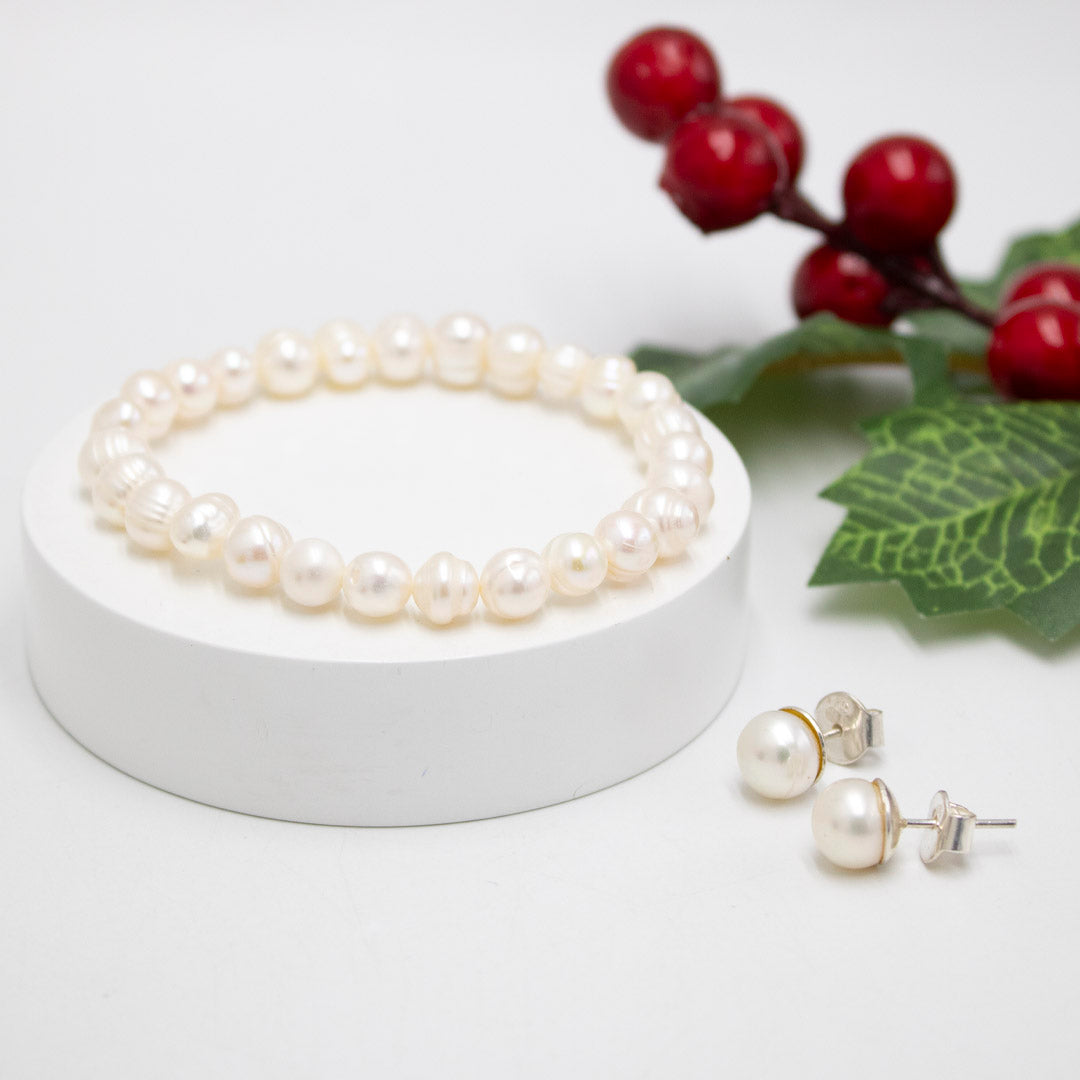 PULSERA Y ARETES DE PERLAS