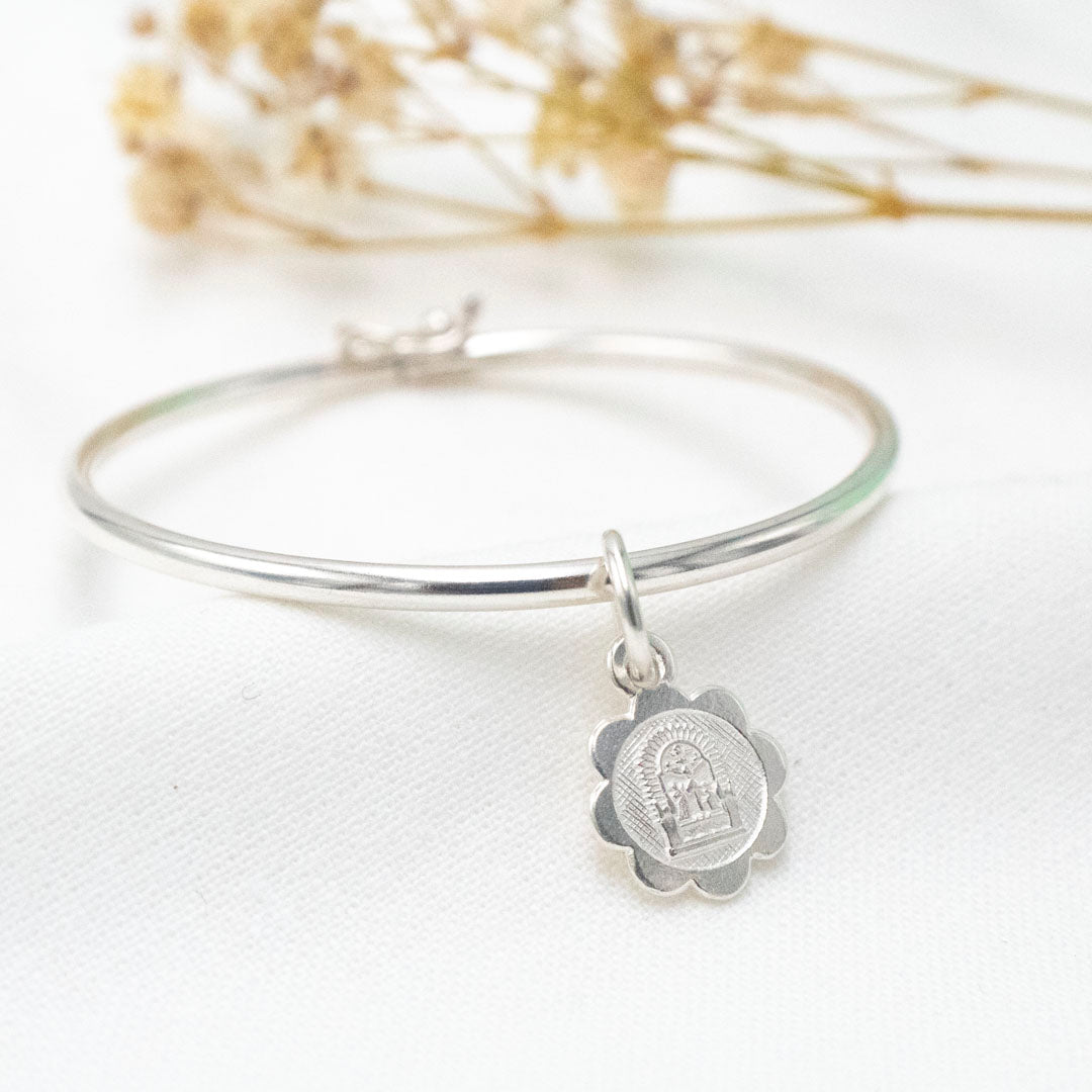PUÑERA Y DIJE DE PLATA SEÑOR DE LOS MILAGROS PARA BEBE