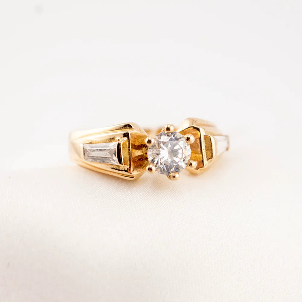Sortija de compromiso de oro 18k
